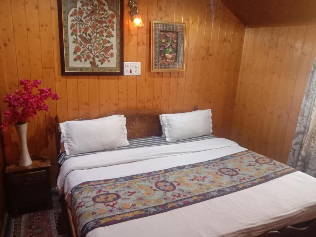 New Bombay Heritage Group Of House Boat Srīnagar Екстериор снимка
